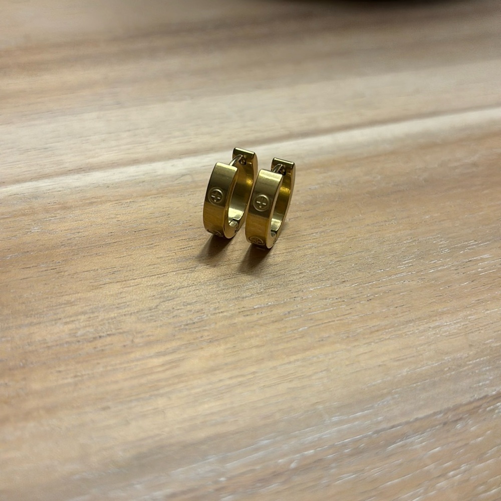 Gold earrings